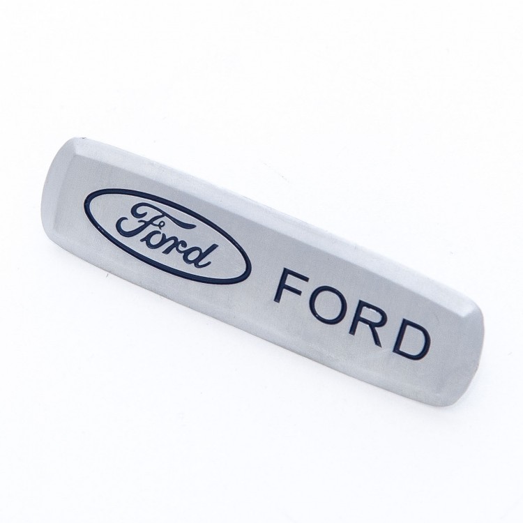 Шильдик Ford для ковров и органайзеров